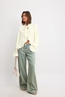 Go to image 1 of 4