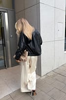 Gå till bild 1 av 8