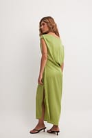 Go to image 2 of 4