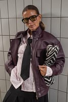 Gehe zu Bild 5 von 6