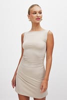 Go to image 1 of 4