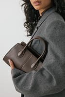 Go to image 1 of 4