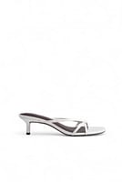 Go to image 1 of 4