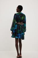 Go to image 2 of 4