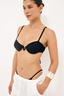 Bikini-BH mit durchgehendem Bügel