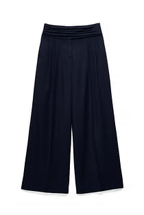 Hoch taillierte Hose mit Gürtel