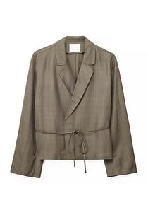 Avslappet blazer med knyting foran