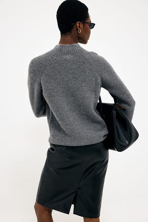 Image 2 of 6