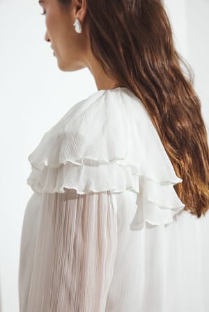 Image 2 of 6