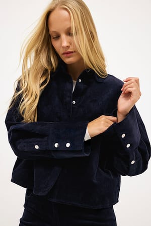 Navy Boxig manchesterskjorta