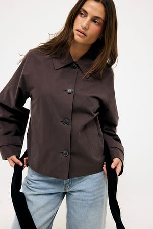 Brown Boxy kort trenchcoat