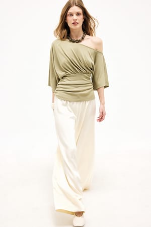 Image 3 of 6