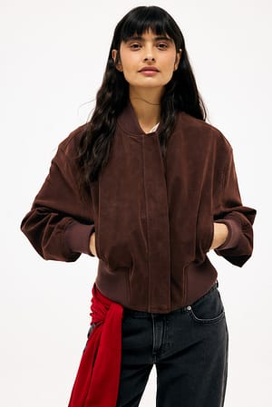 Brown Bomber de ante sintético