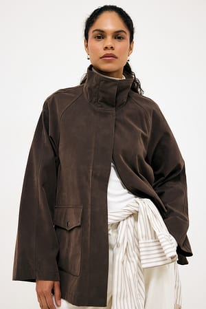 Khaki Green Veste à col montant en suédine