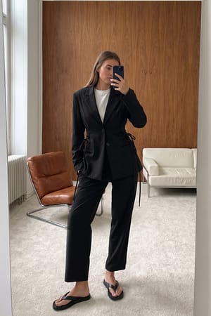 Black Americana con detalles de lazos