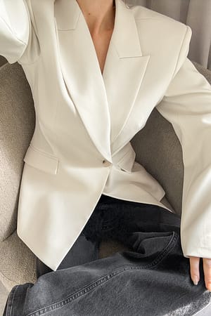 White Maxi Hourglass figursydd blazer