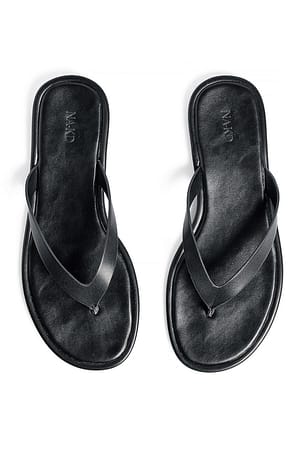 Black Flat Flip-Flop Sandals