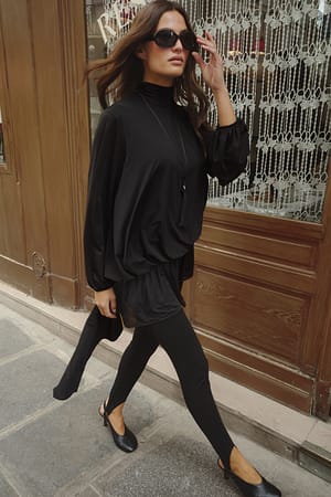 Black Blusa con mangas globo fluidas