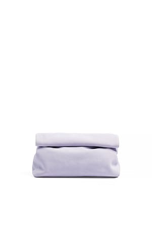 Light Pink Clutchväska i mocka med vikdetalj