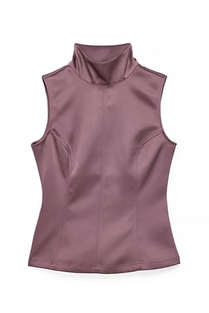Plum Topp med detalj