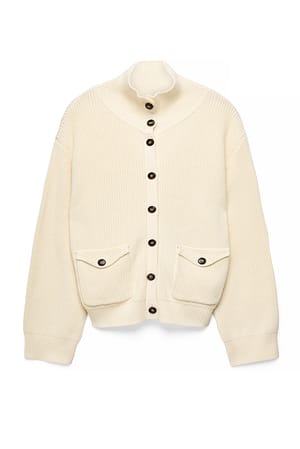 Offwhite Cardigan med tung ribb og lommedetalj
