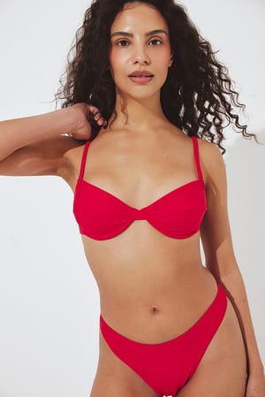 Red Culotte de bikini échancrée
