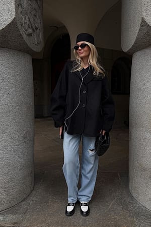 Black Oversized kort kåpe i ullblanding med ermedetaljer