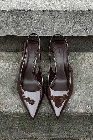 Medium/Brown Slingback Pumps