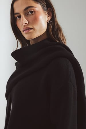 Image 4 of 7