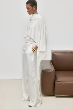 Image 3 of 7
