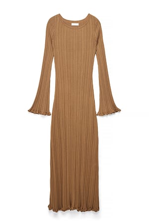 Camel Gebreide maxi-jurk met ronde hals en ruches