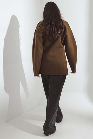 Image 2 of 6