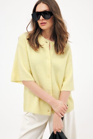 Light Yellow kurzärmeliger Strick-Cardigan