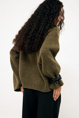 Image 2 of 6