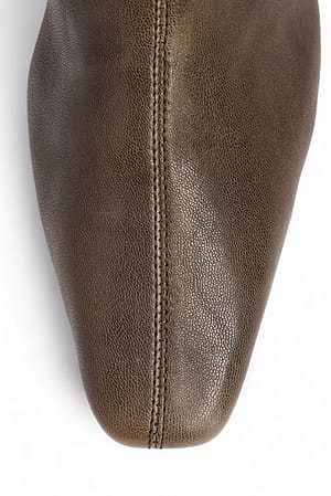 Image 4 of 4