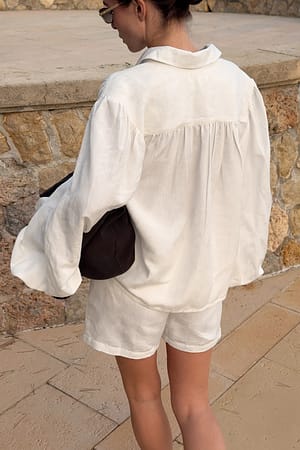 Image 2 of 6