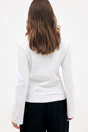 Image 2 of 7