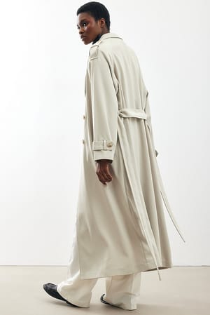 Image 2 of 7