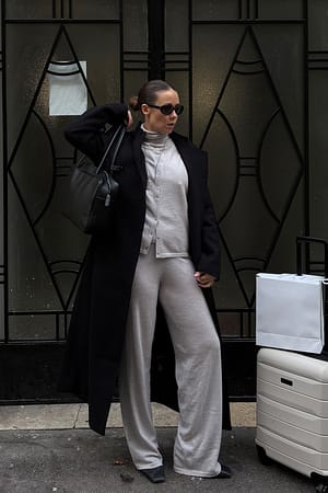 Grey Strikket cardigan i merinould med knapper