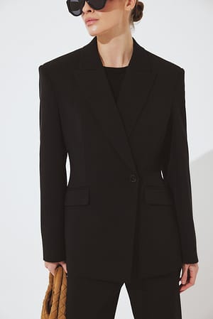 Black Maxi Hourglass Blazer
