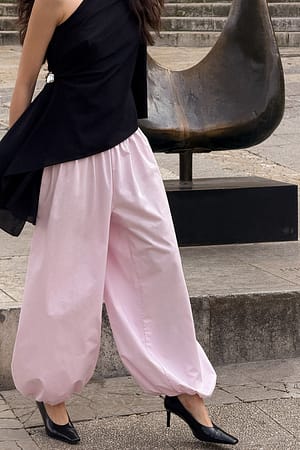 Image 2 of 7