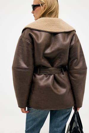 Image 2 of 6