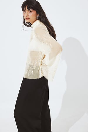 Image 2 of 6