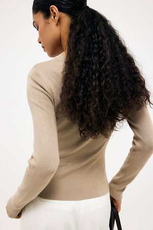 Image 2 of 6