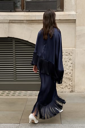 Navy Sateng Asymmetrisk Frynse Midi Skjørt