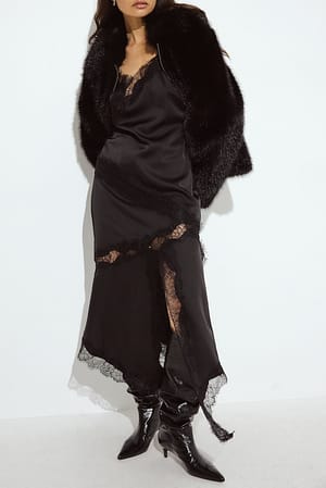 Black Scallop Lace Knee Length Skirt