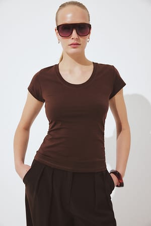 Brown T-shirt à encolure ronde