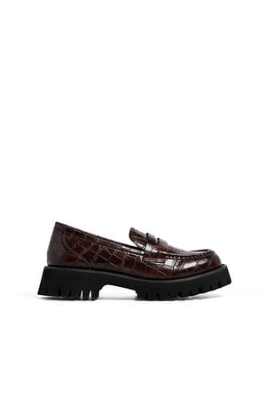 Brown Croco Loafers med sömdetalj