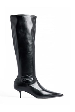 Black Sharp Fitted Boots