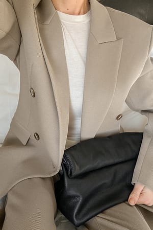 Taupe Americana de sarga con hombros marcados
